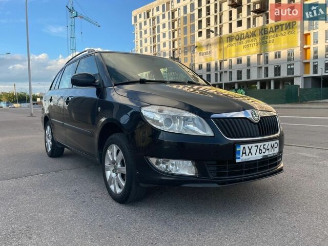 Черный Шкода Фабия, объемом двигателя 1.2 л и пробегом 281 тыс. км за 4600 $, фото 1 на Automoto.ua
