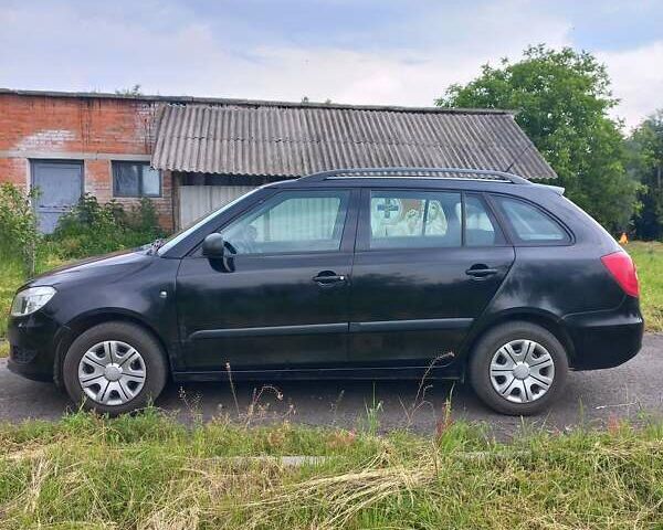 Чорний Шкода Фабія, об'ємом двигуна 1.6 л та пробігом 266 тис. км за 6000 $, фото 1 на Automoto.ua