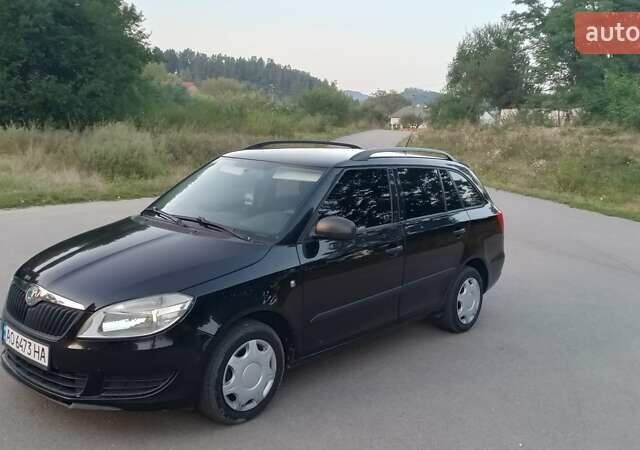 Черный Шкода Фабия, объемом двигателя 1.2 л и пробегом 264 тыс. км за 5500 $, фото 1 на Automoto.ua