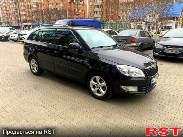 Черный Шкода Фабия, объемом двигателя 1.2 л и пробегом 280 тыс. км за 5350 $, фото 1 на Automoto.ua