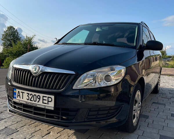 Шкода Фабия 2011 в Долине на Automoto.ua Черный Шкода Фабия, объемом двигателя 1.2 л и пробегом 210 тыс. км за 4500 $, фото 1 на Automoto.ua