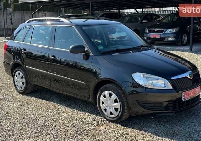 Черный Шкода Фабия, объемом двигателя 1.2 л и пробегом 172 тыс. км за 4999 $, фото 1 на Automoto.ua