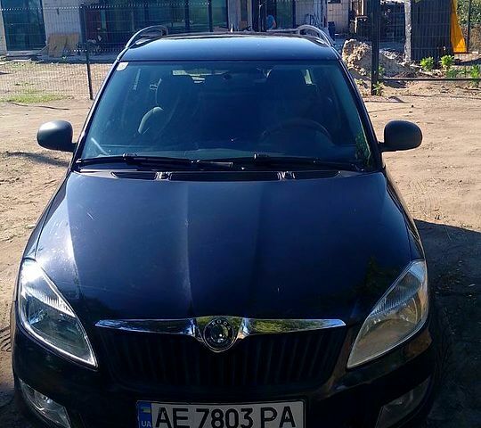 Черный Шкода Фабия, объемом двигателя 1.2 л и пробегом 230 тыс. км за 4500 $, фото 1 на Automoto.ua