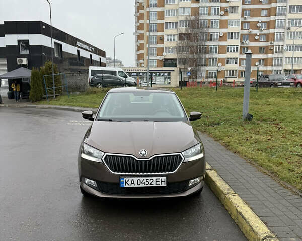 Коричневый Шкода Фабия, объемом двигателя 1 л и пробегом 93 тыс. км за 13000 $, фото 1 на Automoto.ua
