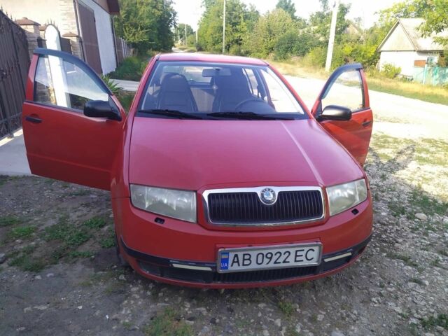 Красный Шкода Фабия, объемом двигателя 1.4 л и пробегом 240 тыс. км за 3200 $, фото 1 на Automoto.ua