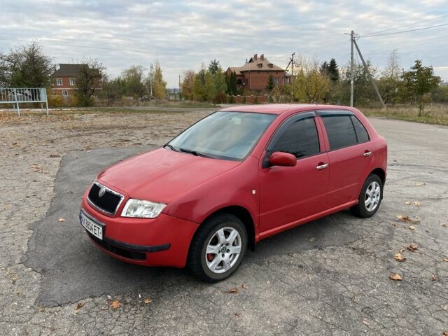 Красный Шкода Фабия, объемом двигателя 1.4 л и пробегом 180 тыс. км за 2650 $, фото 1 на Automoto.ua