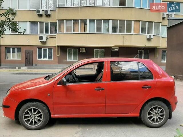 Червоний Шкода Фабія, об'ємом двигуна 1.2 л та пробігом 220 тис. км за 3800 $, фото 1 на Automoto.ua