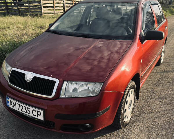 Червоний Шкода Фабія, об'ємом двигуна 1.2 л та пробігом 229 тис. км за 3500 $, фото 1 на Automoto.ua