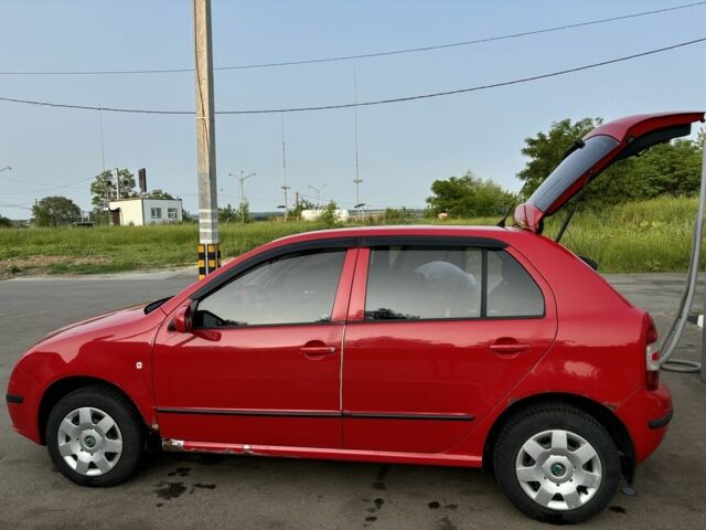 Шкода Фабия 2006 в Харькове на Automoto.ua Красный Шкода Фабия, объемом двигателя 1.2 л и пробегом 190 тыс. км за 2780 $, фото 1 на Automoto.ua