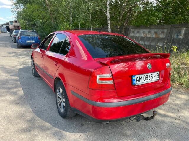 Червоний Шкода Фабія, об'ємом двигуна 1.6 л та пробігом 270 тис. км за 4990 $, фото 1 на Automoto.ua