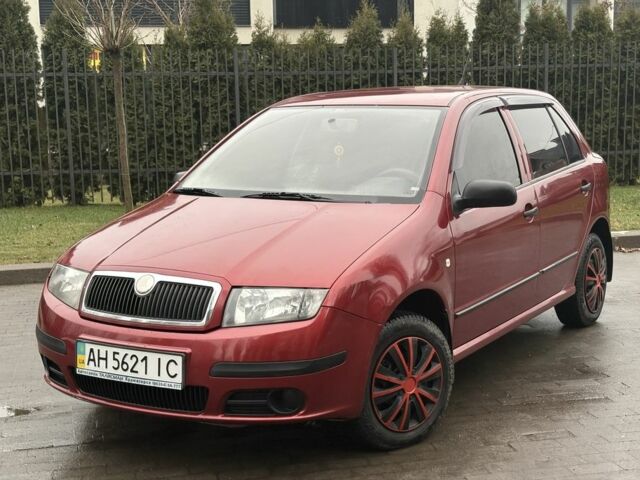 Червоний Шкода Фабія, об'ємом двигуна 1.2 л та пробігом 150 тис. км за 4555 $, фото 1 на Automoto.ua