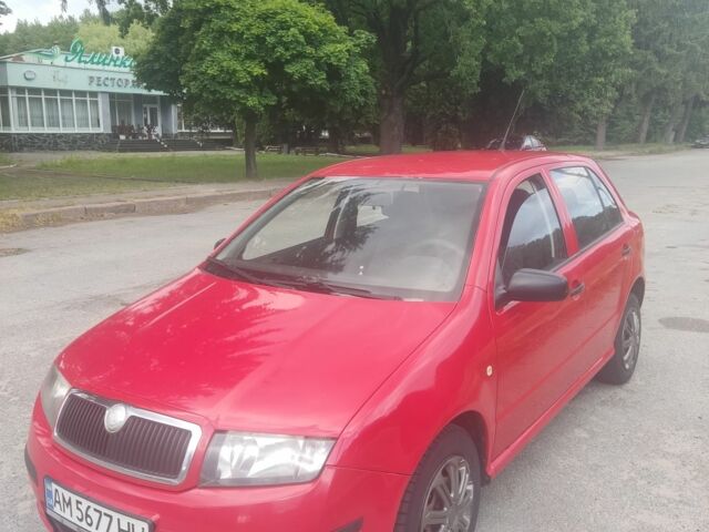 Красный Шкода Фабия, объемом двигателя 1.2 л и пробегом 247 тыс. км за 3100 $, фото 1 на Automoto.ua