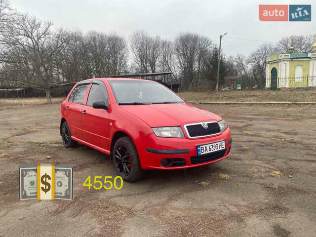 Красный Шкода Фабия, объемом двигателя 1.2 л и пробегом 280 тыс. км за 3600 $, фото 1 на Automoto.ua
