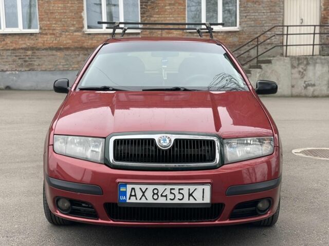 Красный Шкода Фабия, объемом двигателя 1.2 л и пробегом 250 тыс. км за 1650 $, фото 1 на Automoto.ua