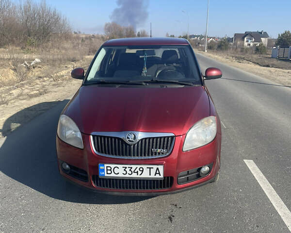 Красный Шкода Фабия, объемом двигателя 1.39 л и пробегом 276 тыс. км за 4500 $, фото 1 на Automoto.ua