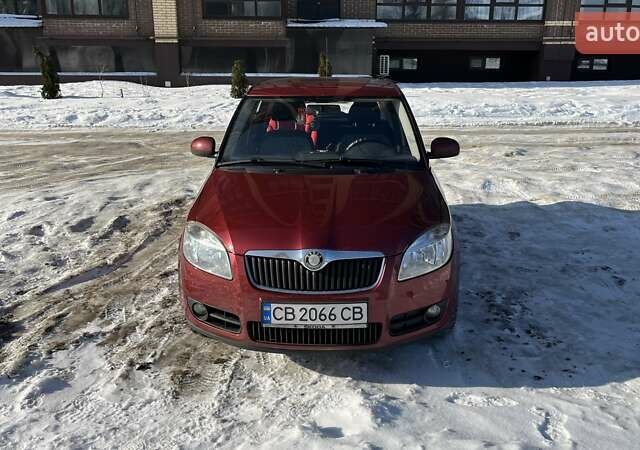 Красный Шкода Фабия, объемом двигателя 1.39 л и пробегом 181 тыс. км за 4900 $, фото 1 на Automoto.ua
