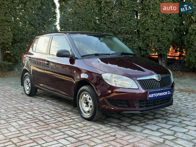 Червоний Шкода Фабія, об'ємом двигуна 1.2 л та пробігом 143 тис. км за 5500 $, фото 1 на Automoto.ua