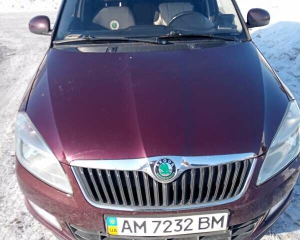 Червоний Шкода Фабія, об'ємом двигуна 1.39 л та пробігом 134 тис. км за 6400 $, фото 1 на Automoto.ua