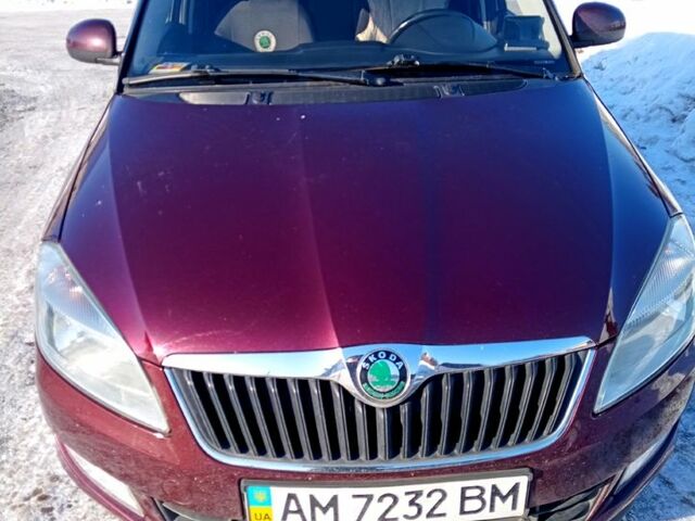 Красный Шкода Фабия, объемом двигателя 1.4 л и пробегом 13400 тыс. км за 6250 $, фото 1 на Automoto.ua