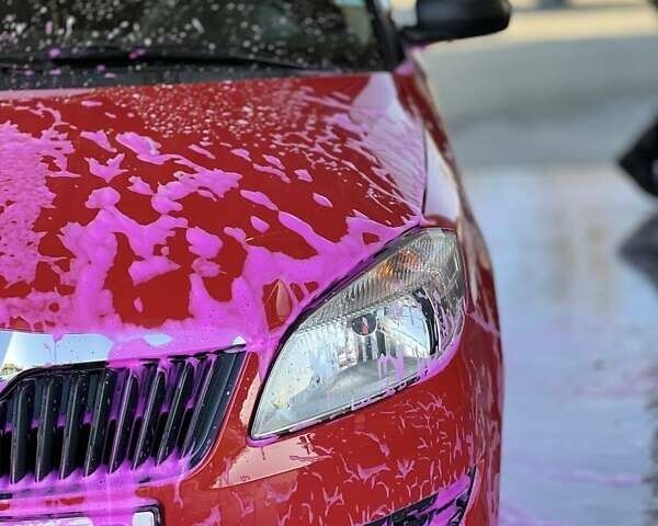 Червоний Шкода Фабія, об'ємом двигуна 1.6 л та пробігом 119 тис. км за 6250 $, фото 1 на Automoto.ua