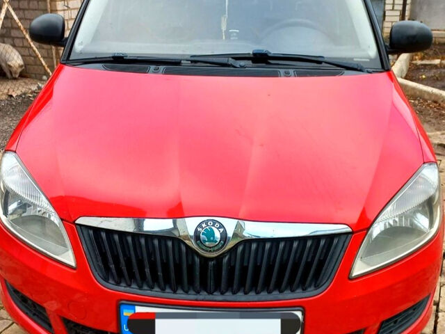 Красный Шкода Фабия, объемом двигателя 1.2 л и пробегом 190 тыс. км за 5500 $, фото 1 на Automoto.ua