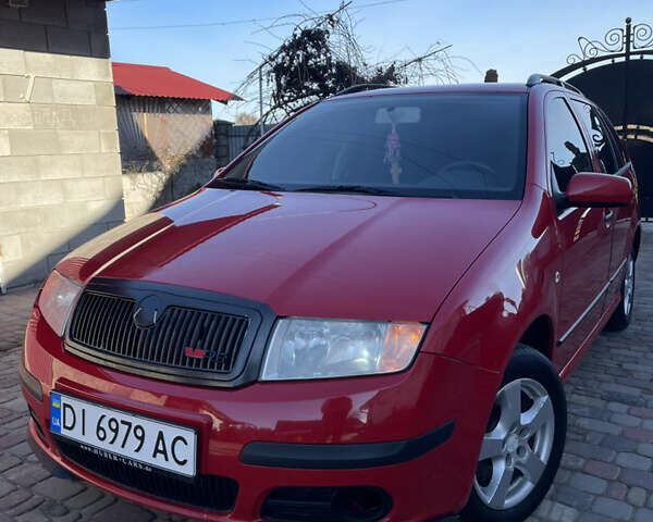 Червоний Шкода Фабія, об'ємом двигуна 1.39 л та пробігом 250 тис. км за 4000 $, фото 1 на Automoto.ua