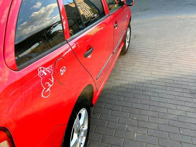 Червоний Шкода Фабія, об'ємом двигуна 1.2 л та пробігом 289 тис. км за 4000 $, фото 1 на Automoto.ua