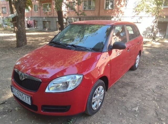 Шкода Фабия 2008 в Харькове на Automoto.ua Красный Шкода Фабия, объемом двигателя 1.2 л и пробегом 66 тыс. км за 6000 $, фото 1 на Automoto.ua