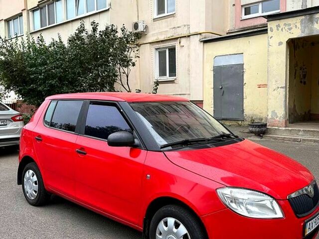 Червоний Шкода Фабія, об'ємом двигуна 1.4 л та пробігом 350 тис. км за 5000 $, фото 1 на Automoto.ua