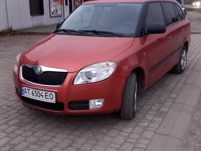Красный Шкода Фабия, объемом двигателя 0 л и пробегом 215 тыс. км за 4300 $, фото 1 на Automoto.ua