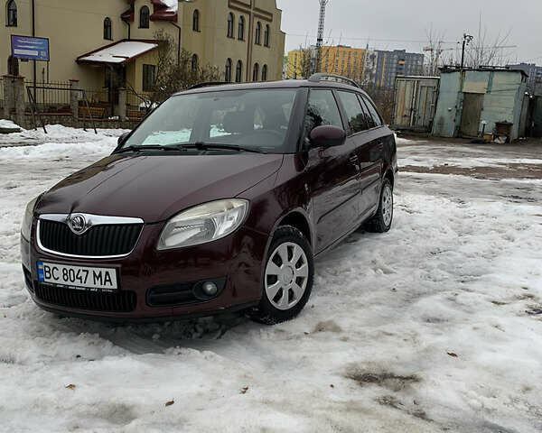 Червоний Шкода Фабія, об'ємом двигуна 1.6 л та пробігом 275 тис. км за 5100 $, фото 1 на Automoto.ua