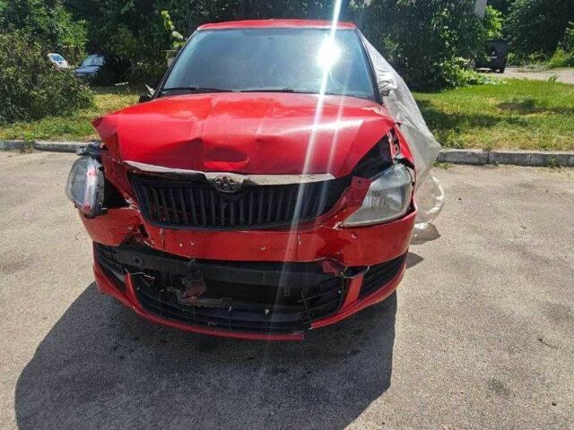 Червоний Шкода Фабія, об'ємом двигуна 1.4 л та пробігом 180 тис. км за 2397 $, фото 1 на Automoto.ua