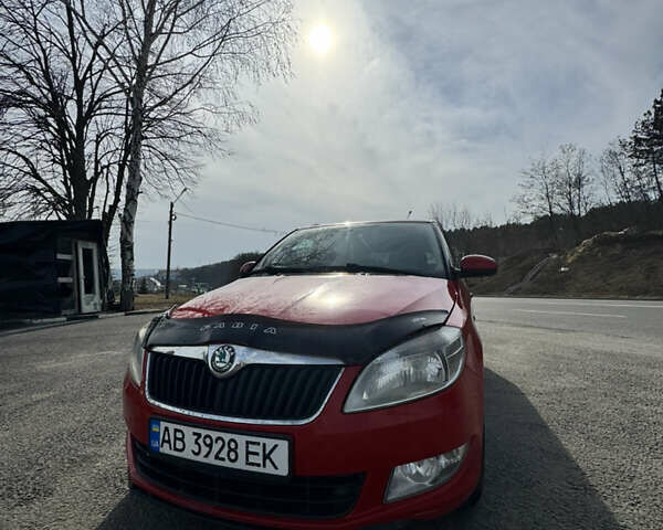 Червоний Шкода Фабія, об'ємом двигуна 1.2 л та пробігом 228 тис. км за 4300 $, фото 1 на Automoto.ua