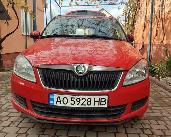 Червоний Шкода Фабія, об'ємом двигуна 1.2 л та пробігом 139 тис. км за 5300 $, фото 1 на Automoto.ua