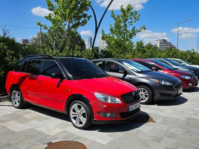 Красный Шкода Фабия, объемом двигателя 1.2 л и пробегом 170 тыс. км за 5900 $, фото 1 на Automoto.ua