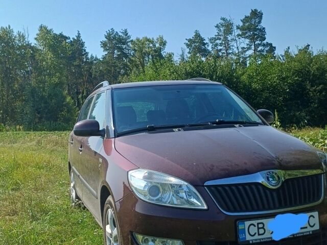 Красный Шкода Фабия, объемом двигателя 1.6 л и пробегом 290 тыс. км за 6500 $, фото 1 на Automoto.ua