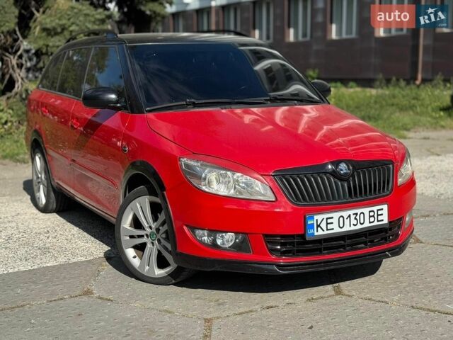 Красный Шкода Фабия, объемом двигателя 1.2 л и пробегом 181 тыс. км за 5700 $, фото 1 на Automoto.ua