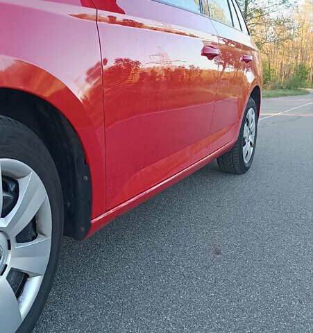 Красный Шкода Фабия, объемом двигателя 1 л и пробегом 258 тыс. км за 6400 $, фото 1 на Automoto.ua