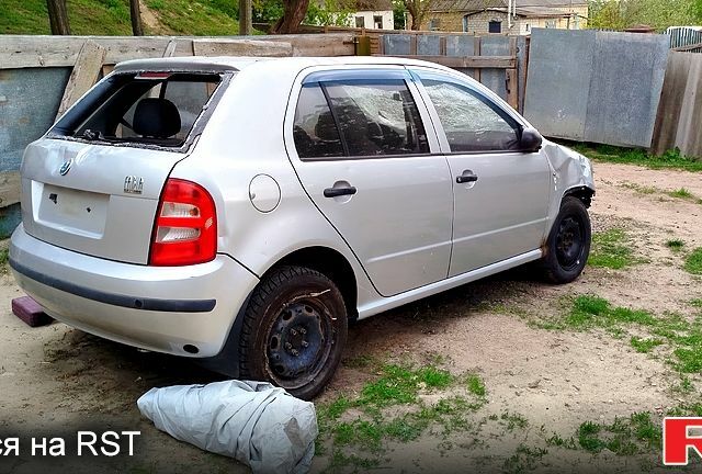 Шкода Фабия, объемом двигателя 1.4 л и пробегом 300 тыс. км за 1400 $, фото 1 на Automoto.ua