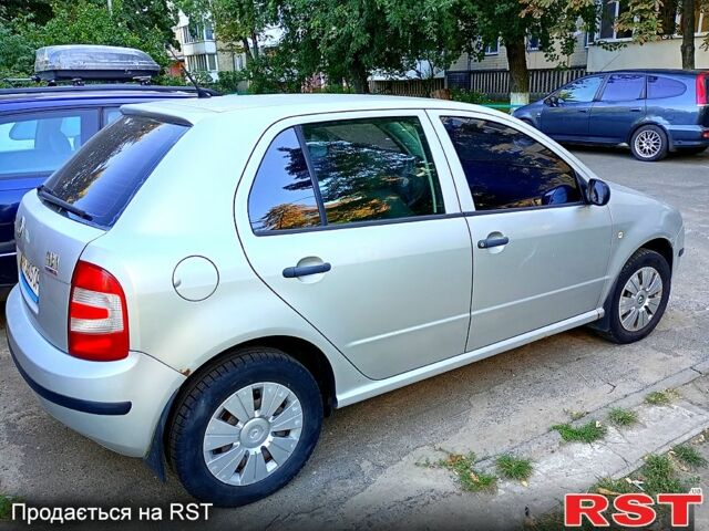 Шкода Фабия, объемом двигателя 1.2 л и пробегом 199 тыс. км за 2740 $, фото 1 на Automoto.ua
