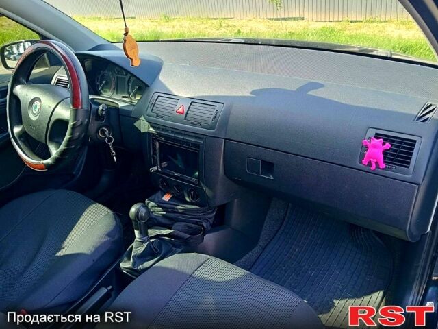 Шкода Фабия, объемом двигателя 1.4 л и пробегом 245 тыс. км за 3300 $, фото 1 на Automoto.ua
