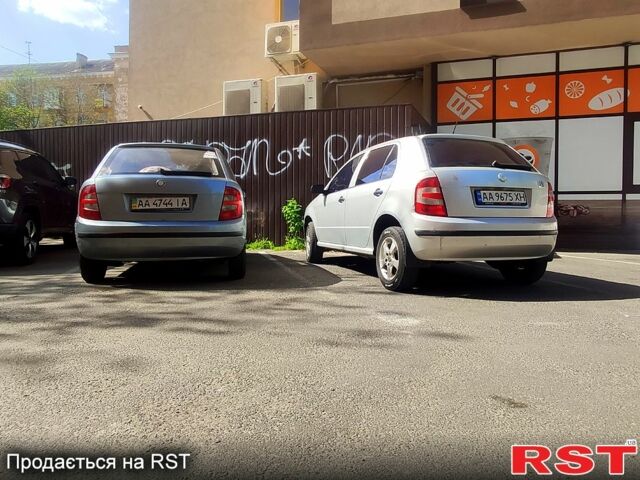 Шкода Фабія, об'ємом двигуна 1.2 л та пробігом 320 тис. км за 3200 $, фото 1 на Automoto.ua