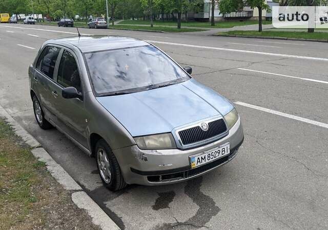 Шкода Фабия, объемом двигателя 1.2 л и пробегом 153 тыс. км за 2400 $, фото 1 на Automoto.ua