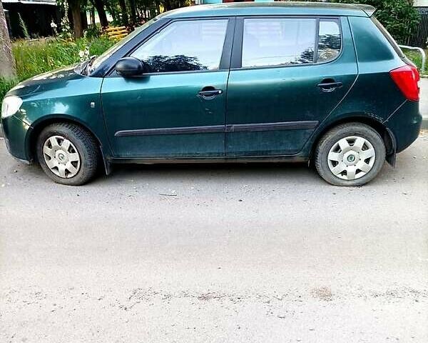 Шкода Фабия, объемом двигателя 1.4 л и пробегом 175 тыс. км за 4000 $, фото 1 на Automoto.ua