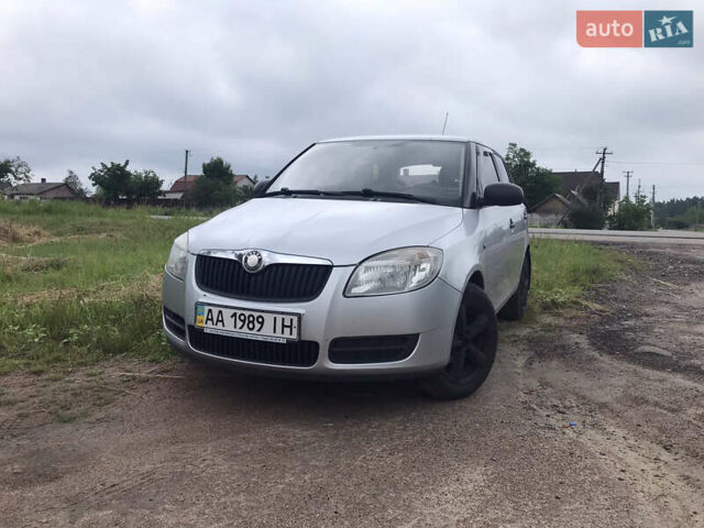 Шкода Фабия, объемом двигателя 1.2 л и пробегом 320 тыс. км за 3900 $, фото 1 на Automoto.ua