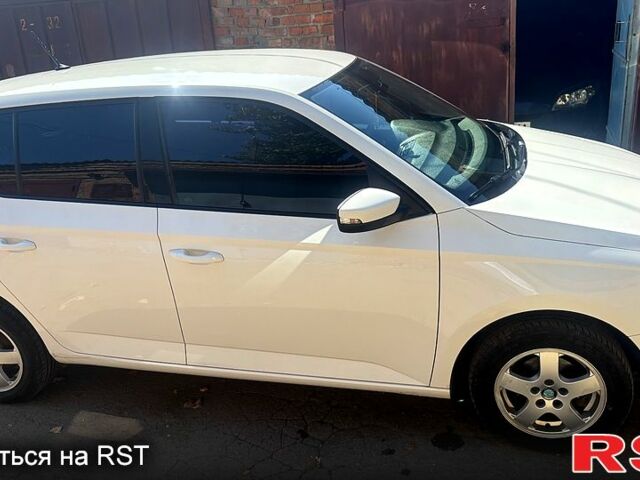 Шкода Фабия, объемом двигателя 1 л и пробегом 156 тыс. км за 6900 $, фото 1 на Automoto.ua