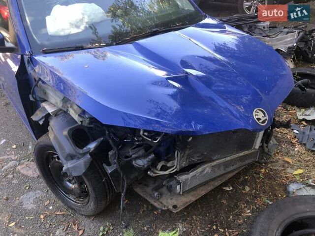 Шкода Фабия, объемом двигателя 1 л и пробегом 62 тыс. км за 3600 $, фото 1 на Automoto.ua