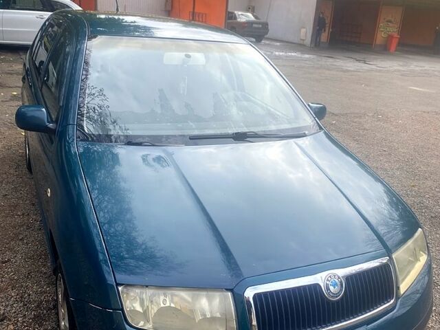 Шкода Фабия, объемом двигателя 1.4 л и пробегом 300 тыс. км за 3000 $, фото 1 на Automoto.ua