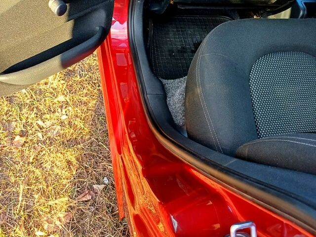 Шкода Фабія, об'ємом двигуна 1.4 л та пробігом 220 тис. км за 3950 $, фото 1 на Automoto.ua