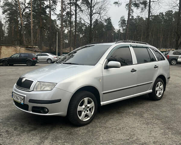 Шкода Фабия, объемом двигателя 1.39 л и пробегом 275 тыс. км за 3700 $, фото 1 на Automoto.ua